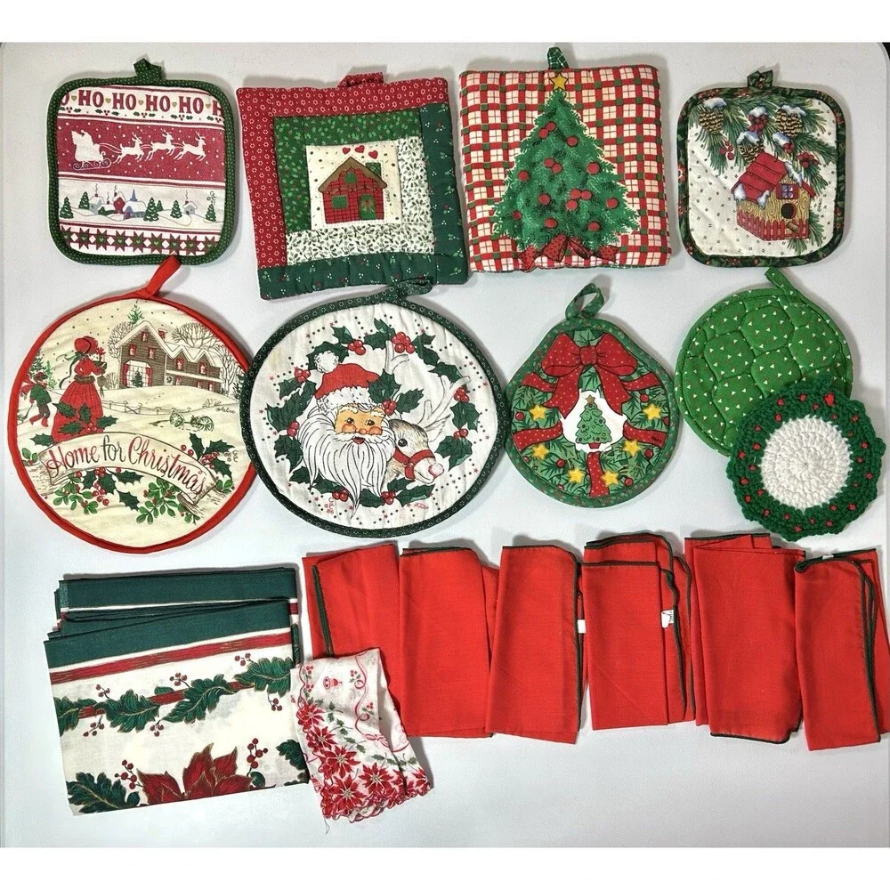 Vintage Lot of Vtg Christmas Cloth 9 Potholders 8 Napkins Table Kitchen Decor